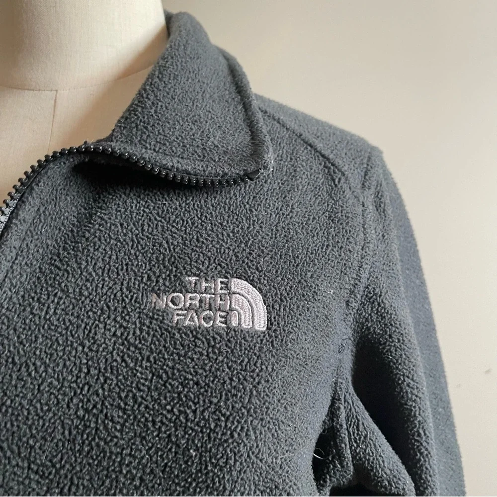 The North Face Women’s Black Full Zip Fleece Casual Jacket - Size Medium